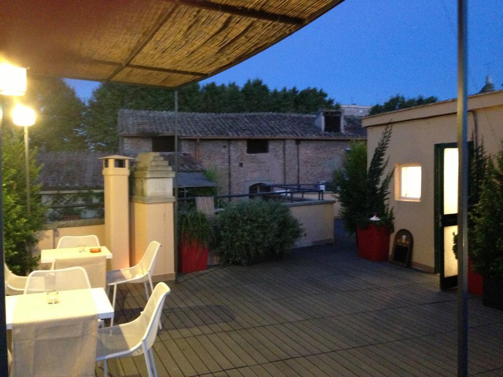 Finestra Su Trastevere -