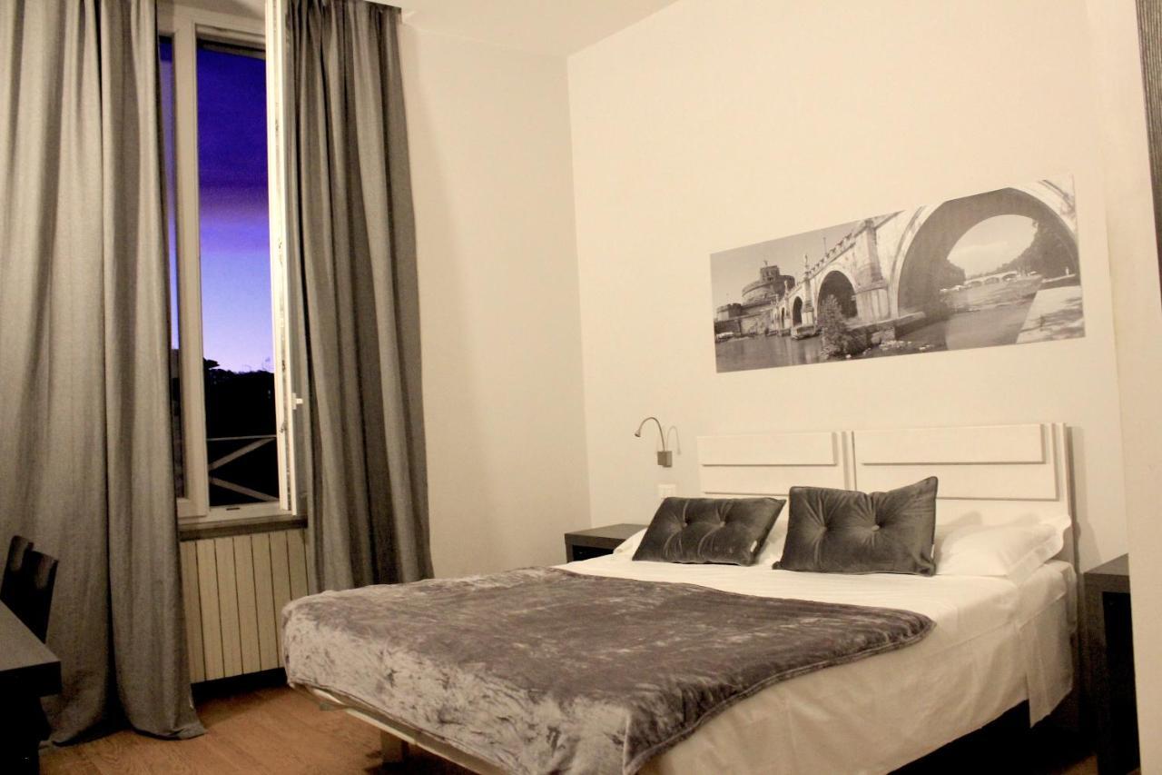 Finestra Su Trastevere - 2*