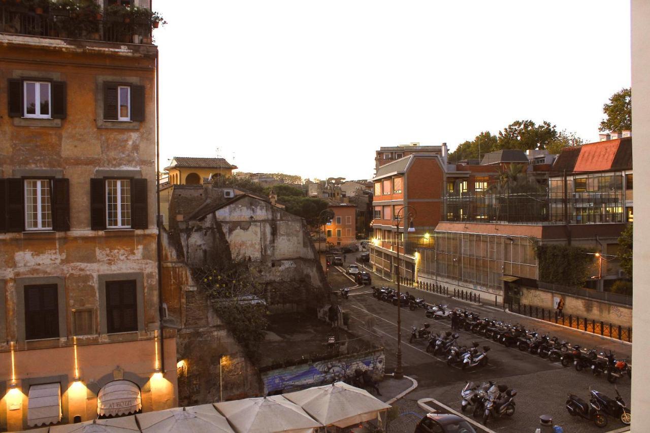Finestra Su Trastevere - 2*